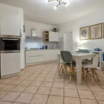 아파트 La Casa Dei Cestini By Interhome *