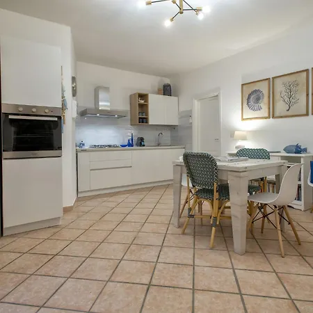 شقة La Casa Dei Cestini By Interhome *